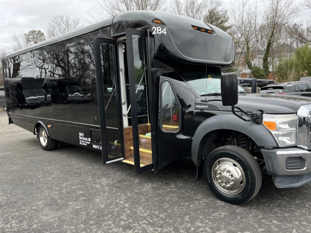 Starcraft f550 Exexcutive Bus